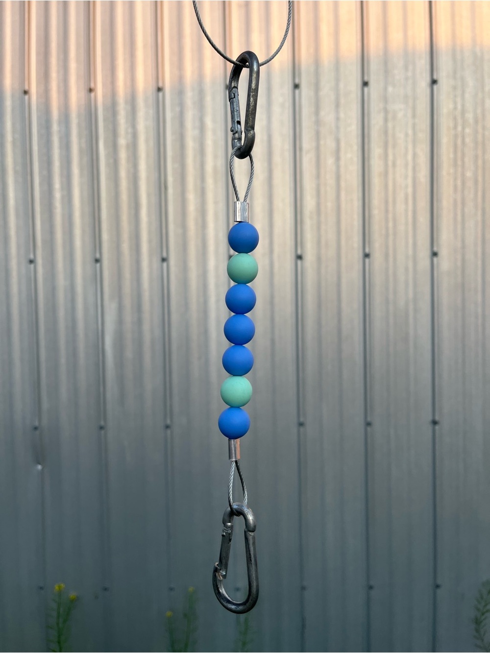 Beaded curb chains